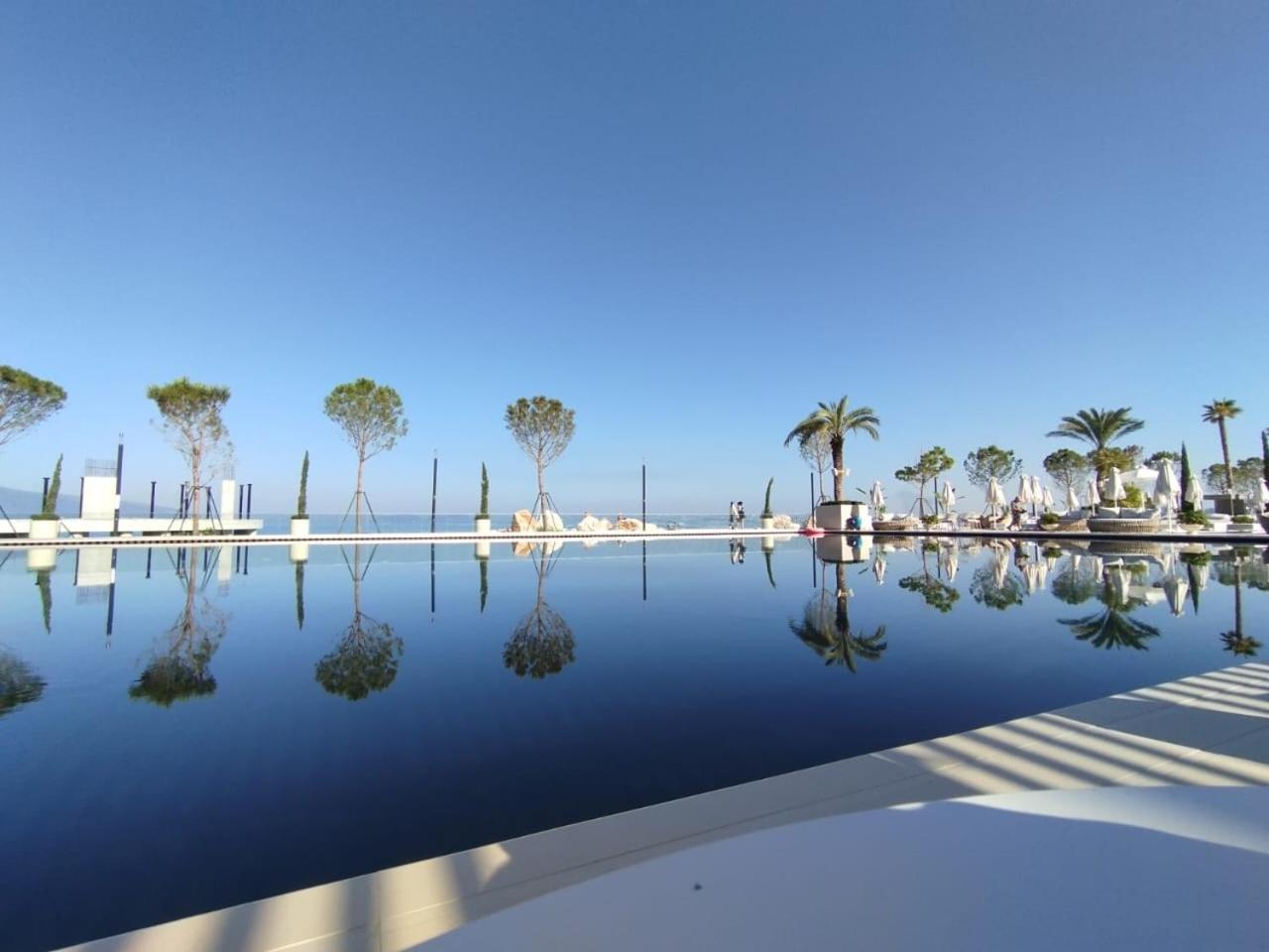 Azar Luxury Suites Vlorë エクステリア 写真