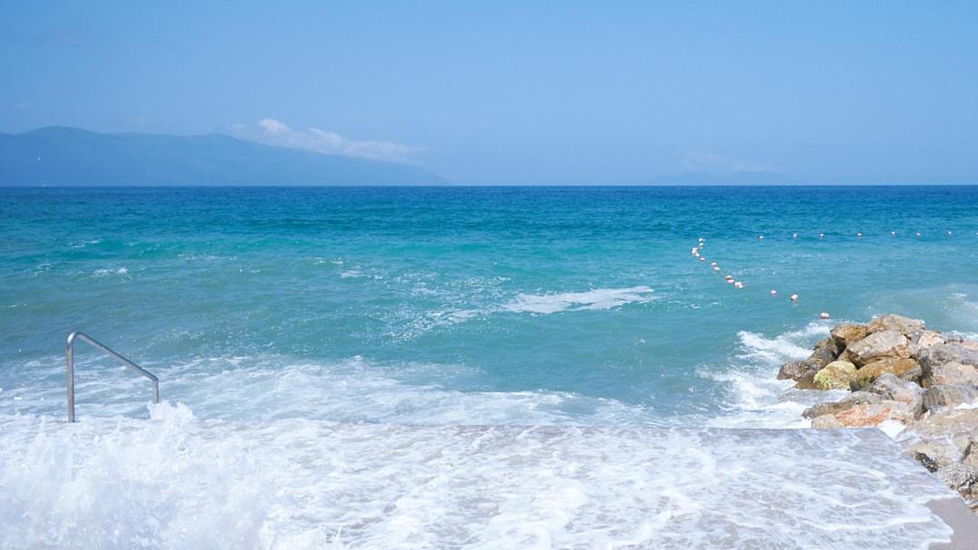 Azar Luxury Suites Vlorë エクステリア 写真