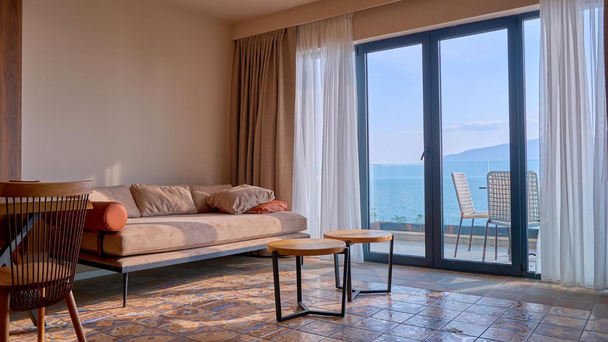 Azar Luxury Suites Vlorë エクステリア 写真