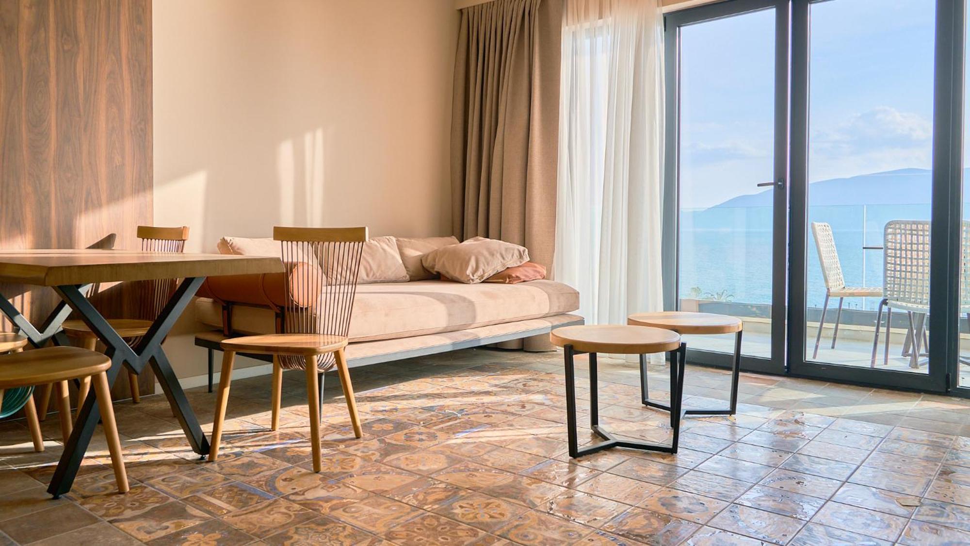 Azar Luxury Suites Vlorë エクステリア 写真