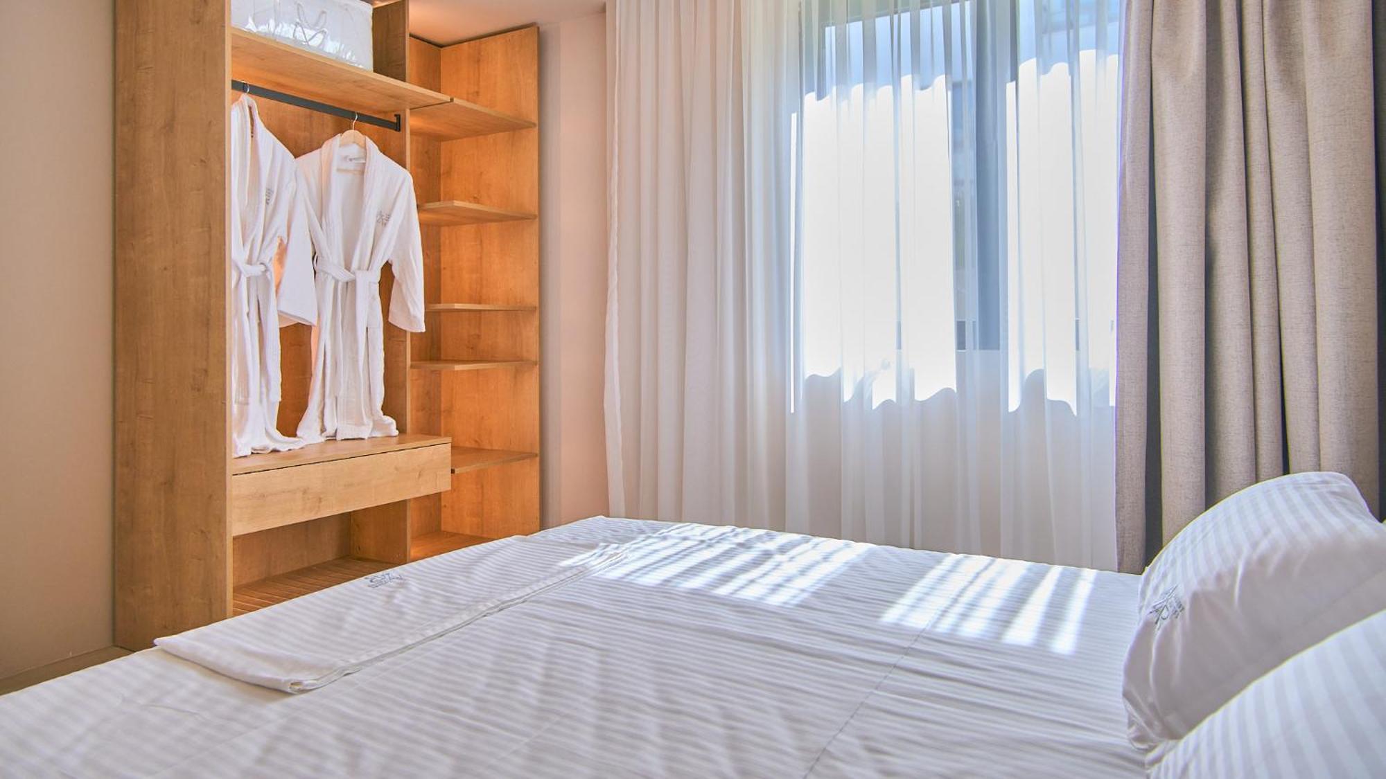 Azar Luxury Suites Vlorë エクステリア 写真
