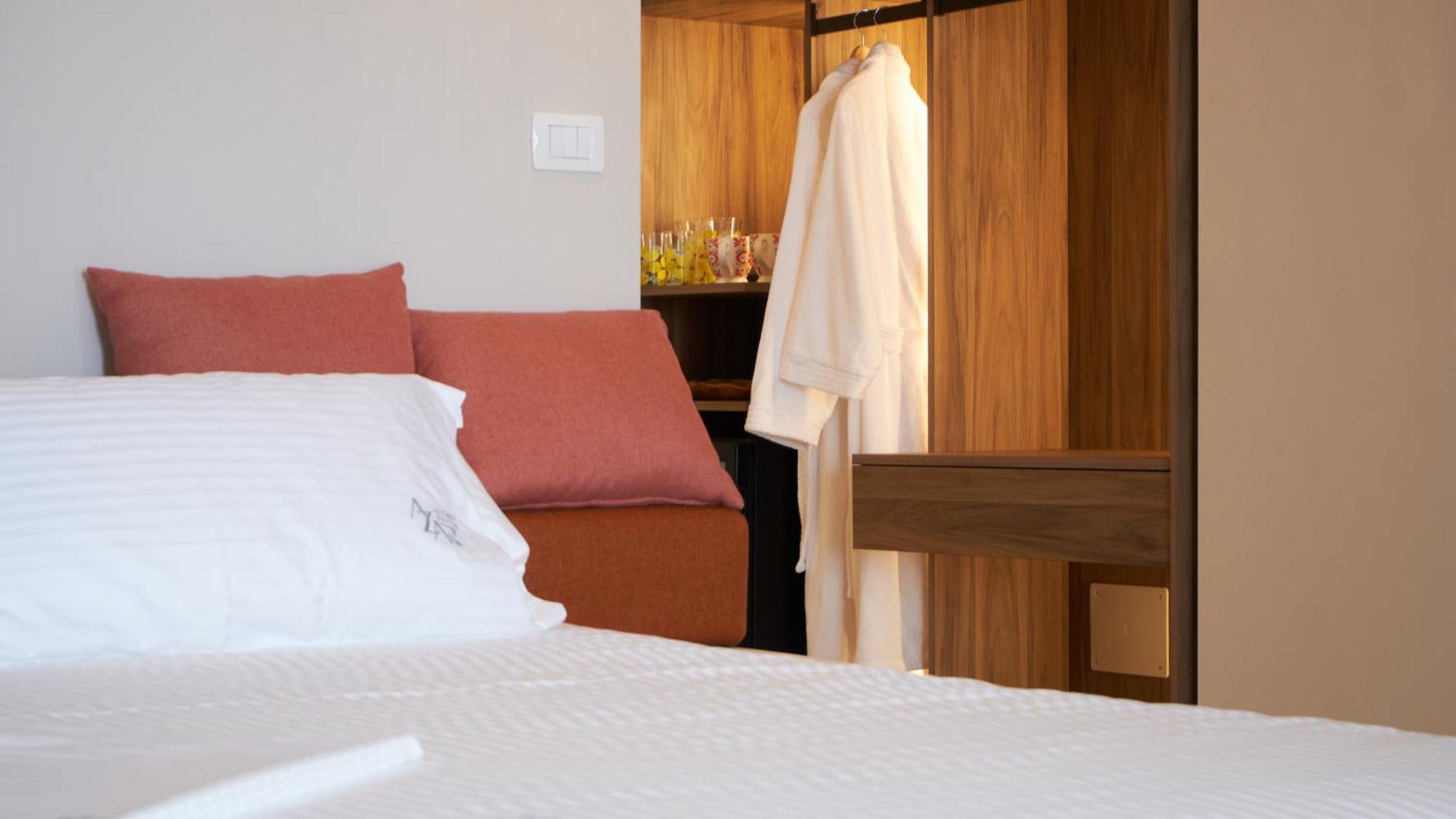 Azar Luxury Suites Vlorë エクステリア 写真